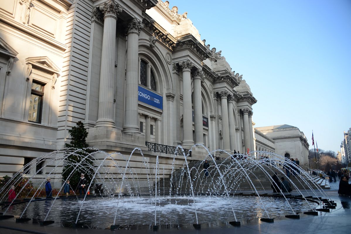 Met Highlights 00-1 New York City Metropolitan Museum Of Art Fountain